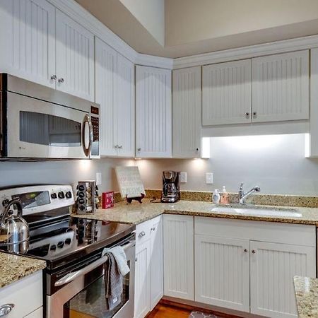 201 York #3 - Homey Downtown 2 Bedroom Steps From The River Savannah Bagian luar foto